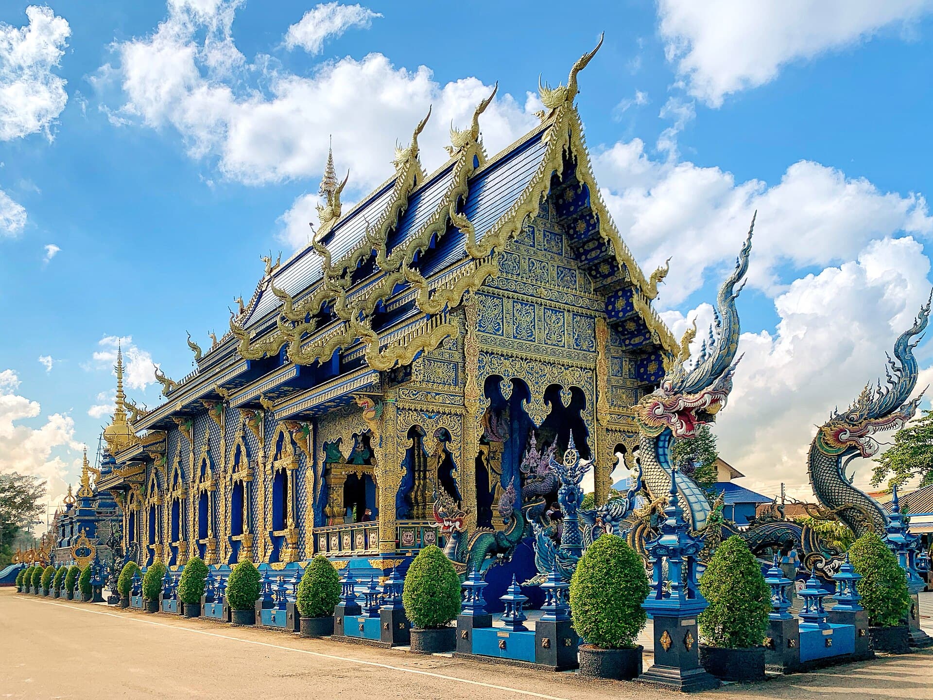 Wat Rong Suea Ten (The Blue Temple), Chiang Rai: Visitor Guide