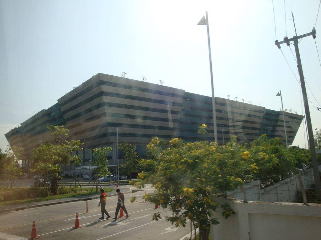 Chaeng Wattana Immigration Bureau Division 1